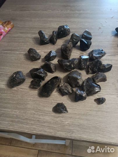 Обсидиан(вулканическое стекло)