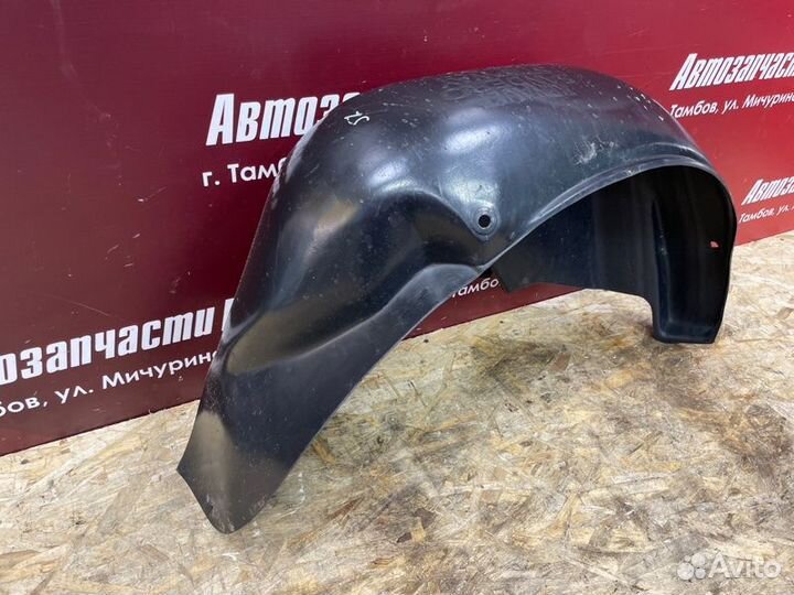 Подкрылок задний правый Renault Sandero Stepway