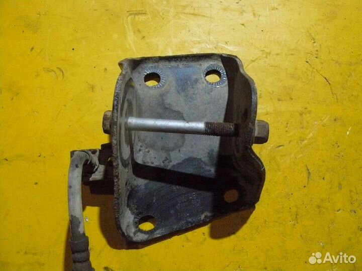 Кронштейн задней балки VW Polo SED Rus 2011г