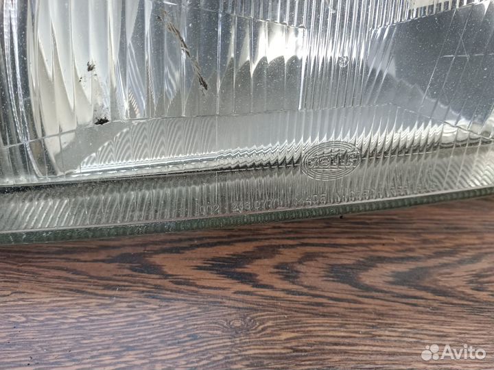 Левая фара Hella для Skoda Octavia A4 1998 год