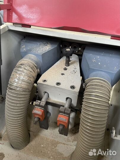 Кромкооблицовочный станок с прифуговкой