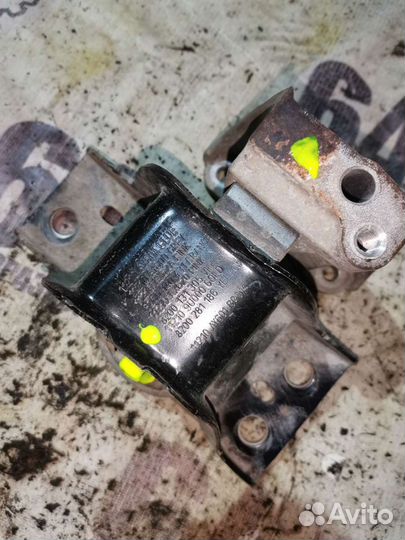 Подушка двигателя правая для Nissan Note E11