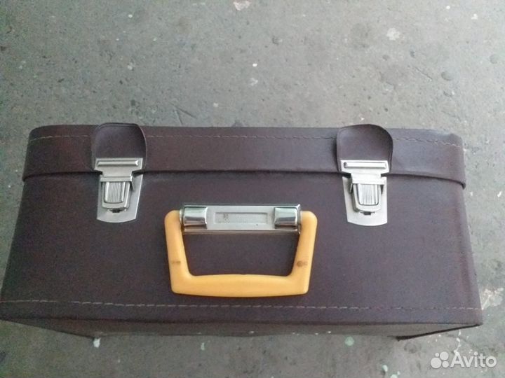 Швейная машина Чайка