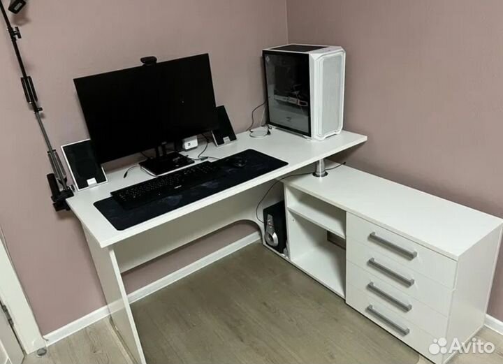 Стол компьютерный Алькор