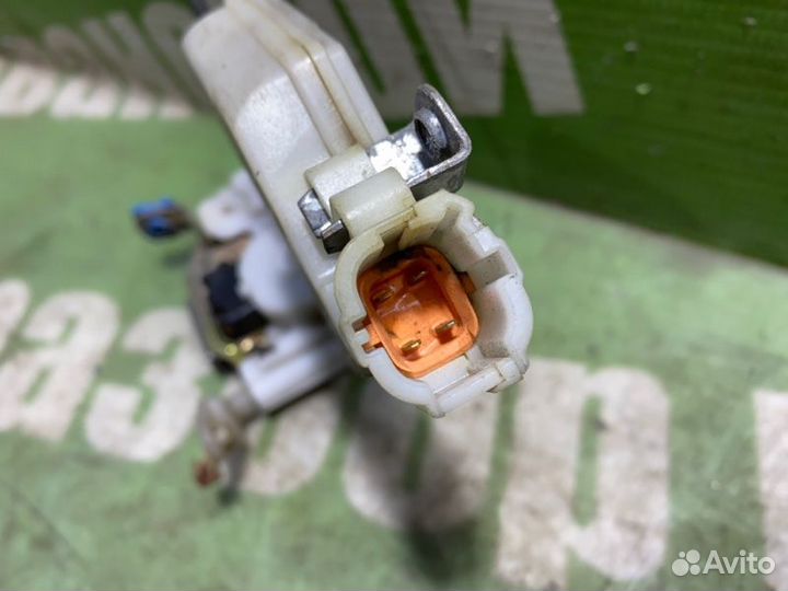 Замок боковой двери передний правый Nissan Almera