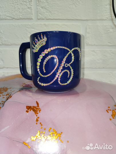 Фарфоровая кружка со стразами