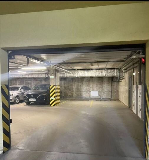 Машиноместо, 14 м²