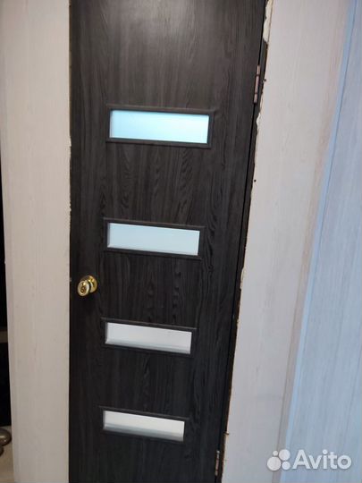Продам межкомнатные двери ширина 80 см и 60 см