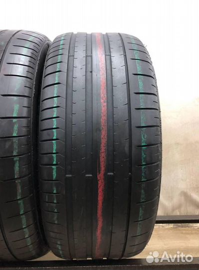 Pirelli P Zero PZ4 285/40 R22 106Y