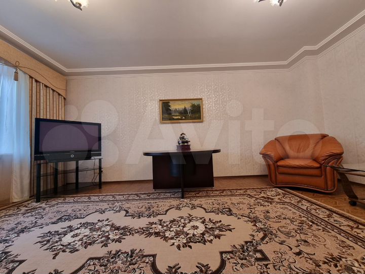 3-к. квартира, 100 м², 3/5 эт.