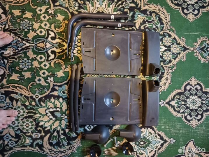 Подставки для колонок для крепления на стене