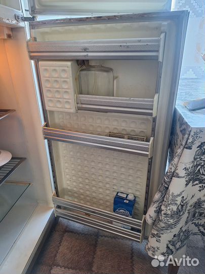 Холодильник ока-6М в хорошем рабочем состоянии