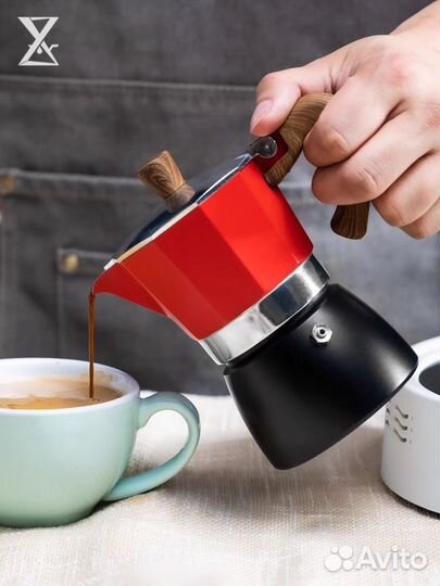 Гейзерная кофеварка новая