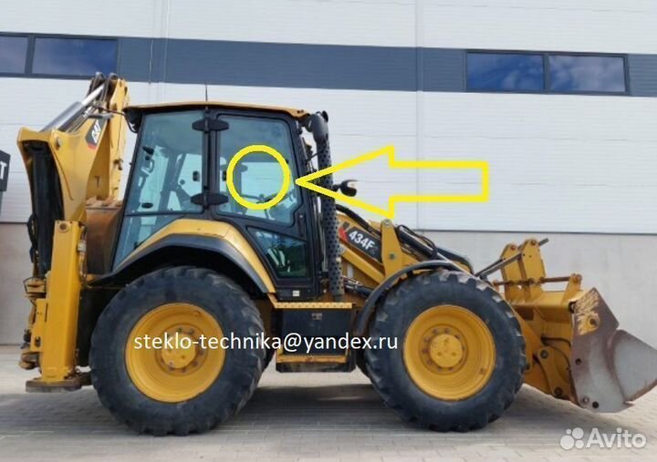 Дверное стекло правое на Caterpillar