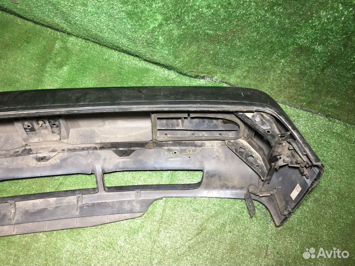 Бампер передний Mazda Bongo SS Черный с усилителем