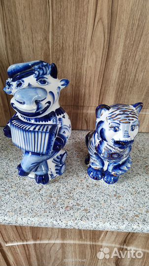 Статуэтки фарфоровые