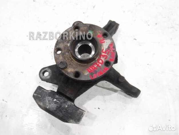 Кулак передний левый Лянча