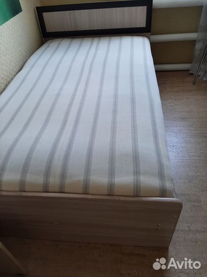 Кровать 1,5-спальная б/у