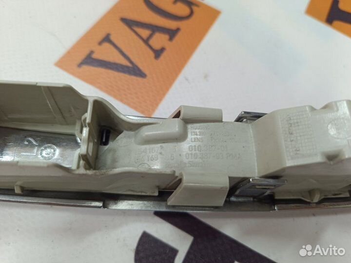 Повторитель поворота передний левый Bmw F10 3.0