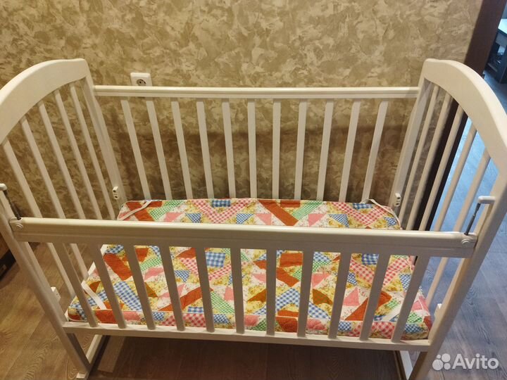 Детская кроватка