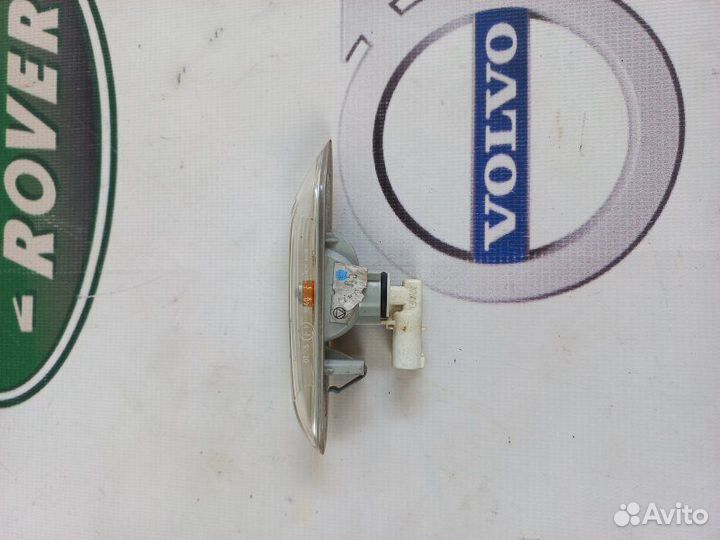 Повторитель поворота в крыло BMW 3 e90 X1 белый