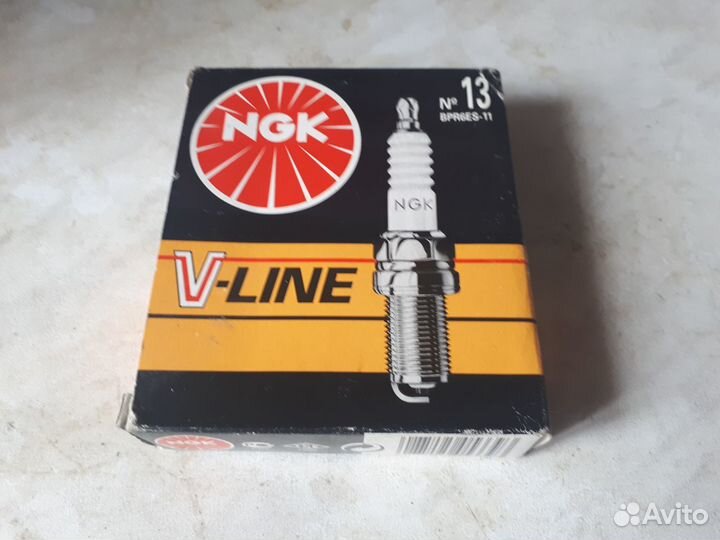 Свечи зажигания NGK, высоковольтные провода tesla