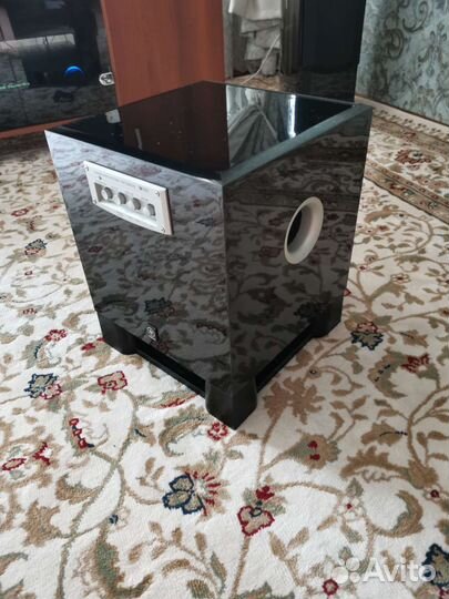 Домашний subwoofer yamaha