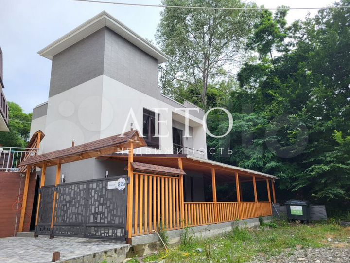 Коттедж 173 м² на участке 5 сот.