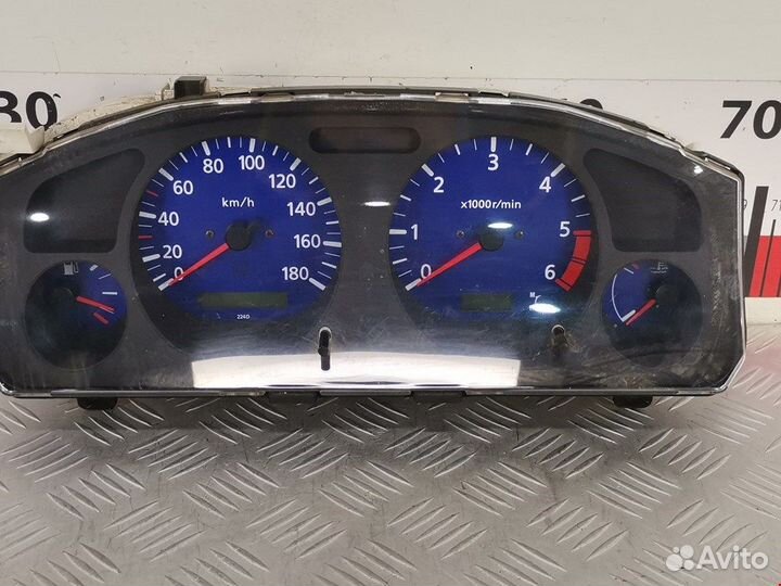 Панель для Nissan Pickup