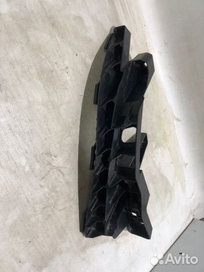 Кронштейн фары передний левый Haval F7