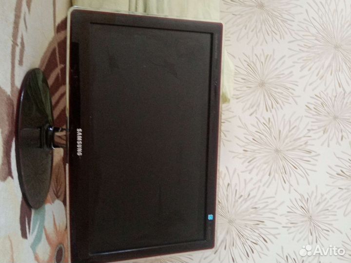 Монитор Samsung syncmaster p2070