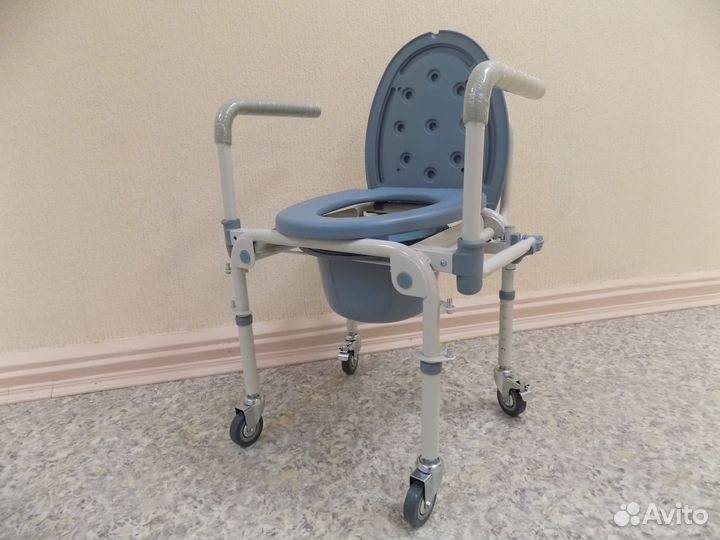 Кресло санитарное.Кресло стул туалет