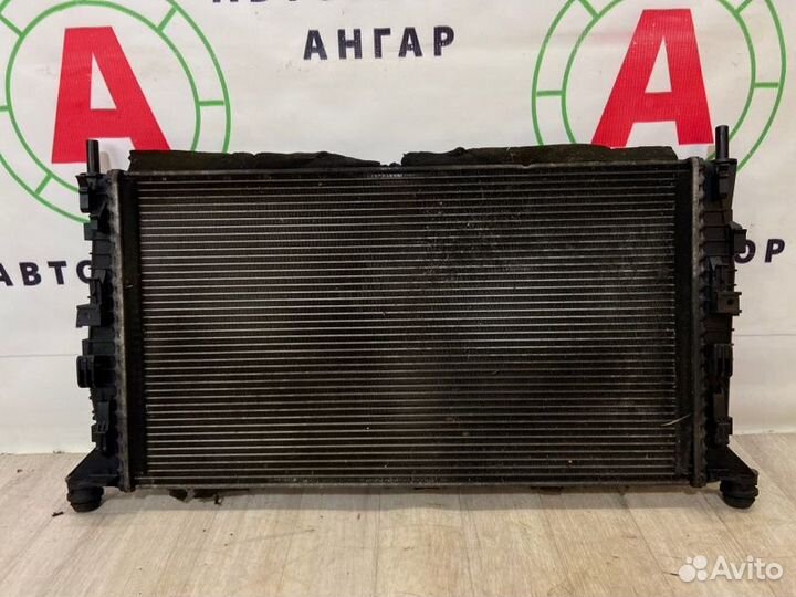 Радиатор охлаждения двигателя Ford Focus qqdb