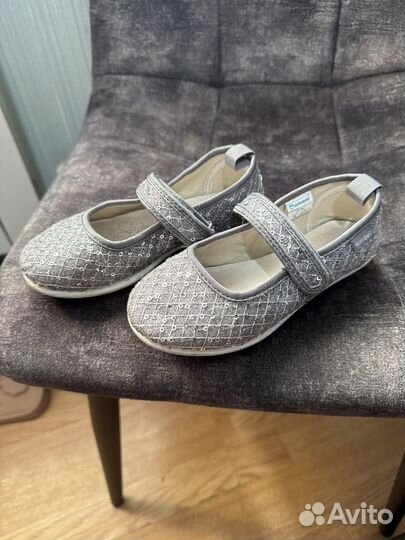 Туфли на девочку 28 размер