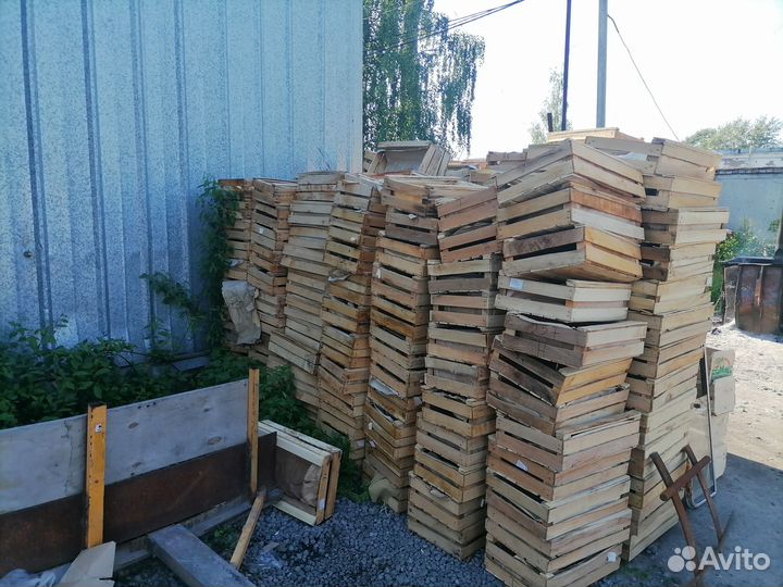 Продам пластиковые и деревянные ящики