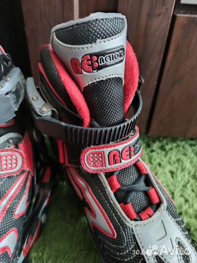 Роликовые коньки и комплект защиты