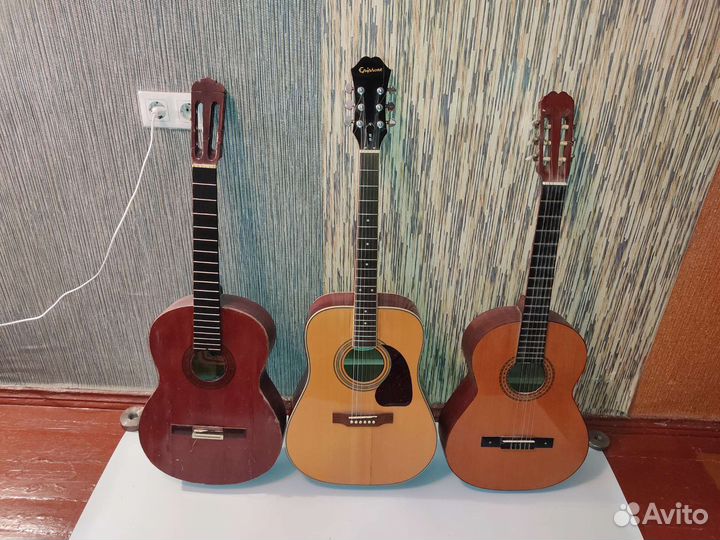 Три гитары Epiphone, Krestwood и