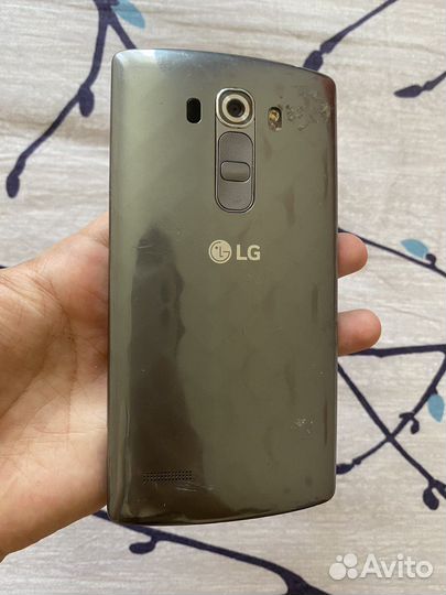 Телефон LG