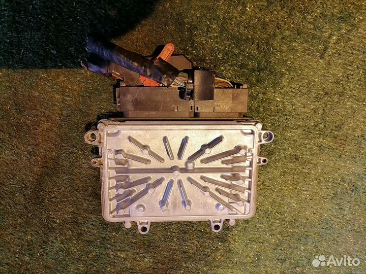 Блок управления двигателем B5254T3 0261209038 Volv