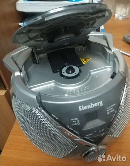 Музыкальный центр