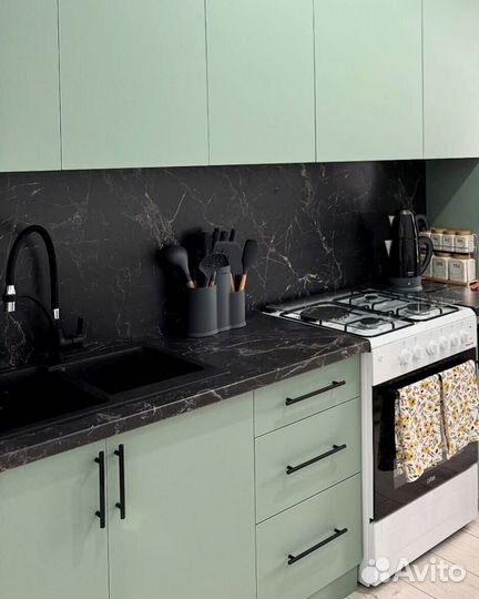 Кухонный гарнитур новый