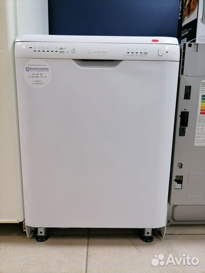 Посудомоечная машина Ariston LL64