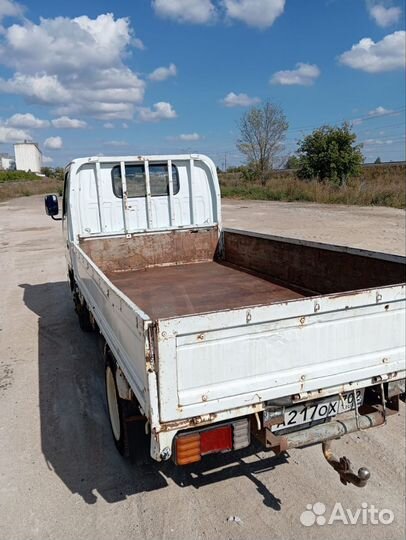 Isuzu Elf, 1995