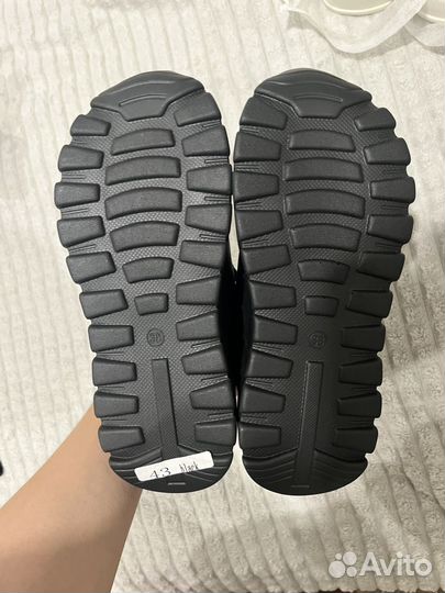 Кроссовки женские новые