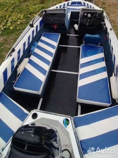 Продам прогулочный катер Bayliner Capry