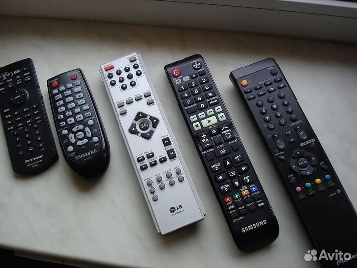 Пульт к домашнему кинотеатру