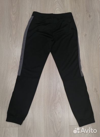 Спортивный костюм Reebok женский р. 42-44