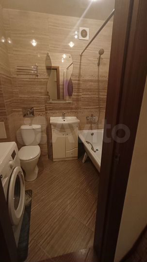 2-к. квартира, 64 м², 9/9 эт.