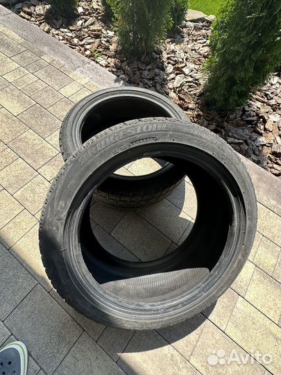 Bridgestone Blizzak VRX 245/40 R17