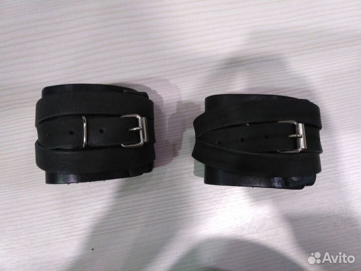 Напульсник кожаный